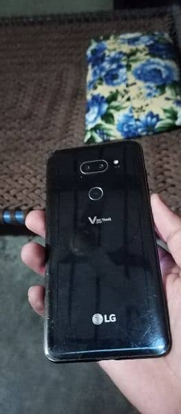 LG v35 thinq 9