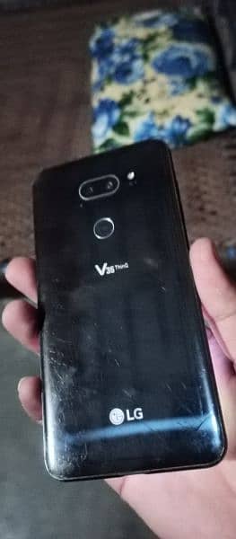 LG v35 thinq 10