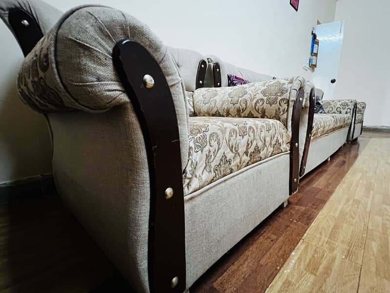 sofa set for sale beautiful condition neat and clean 5 seater 0