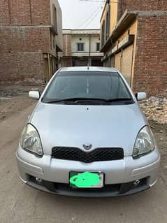 Toyota Vitz 2000 Model 2008 registered Lahore