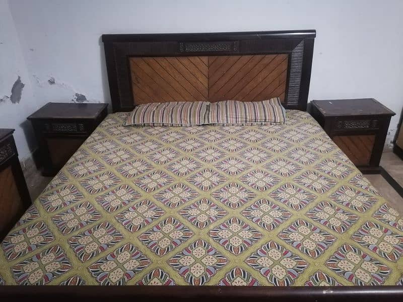 King size solid wooden bed 0