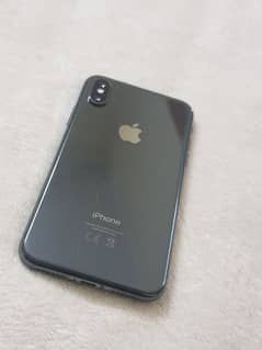 iphone x (2 covers and orignal charger k sath ) 0