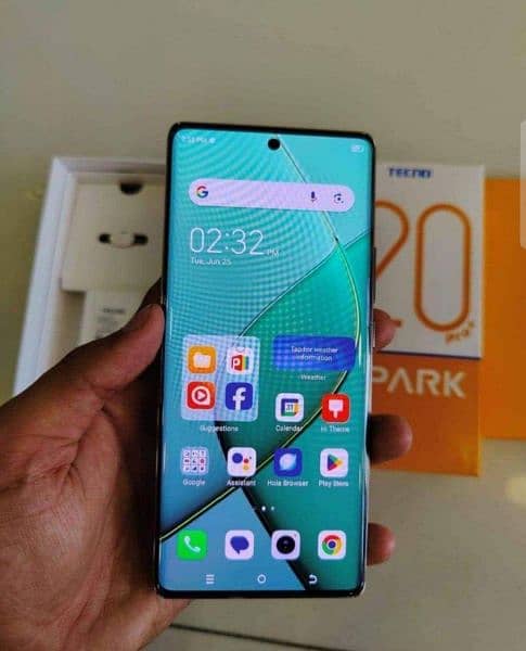 Tecno spark 20 pro+ 1