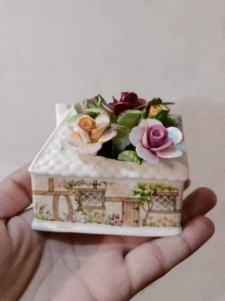 Rare 1988 Royal Albert Old Country Roses Basketweave Cottage Miniature 4