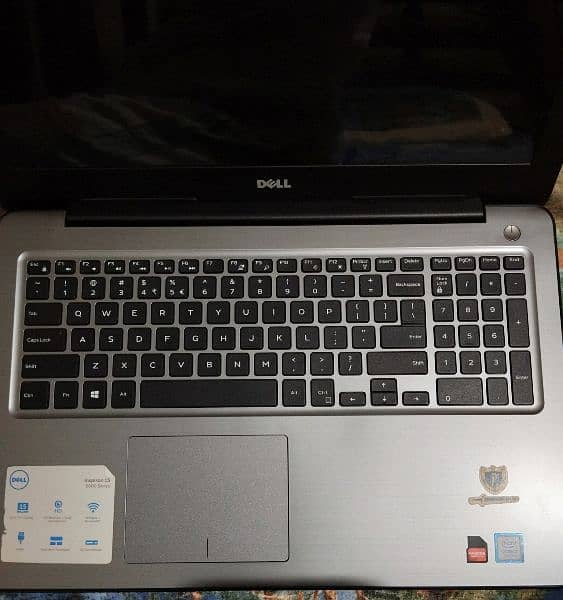 15.6" Dell Inspiron 5567 - 7thGenCi7/8GB/1TB HDD/4GB AMD G. Card 0