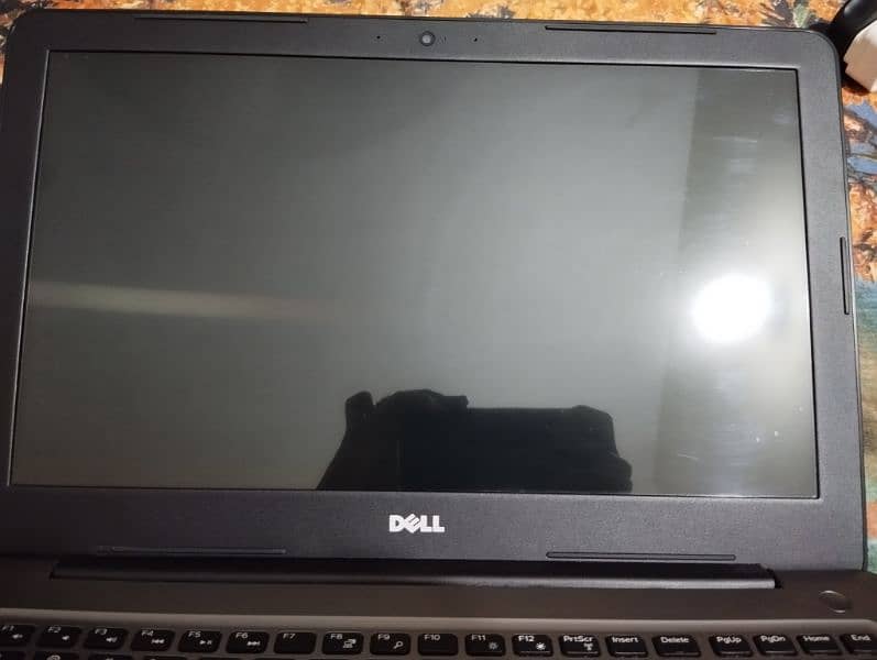 15.6" Dell Inspiron 5567 - 7thGenCi7/8GB/1TB HDD/4GB AMD G. Card 2