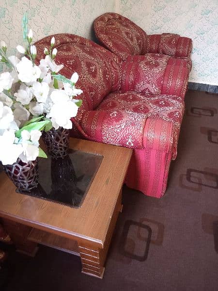 5 Seater Sofa set with Table 1