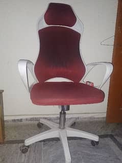 YouTube chair red & white