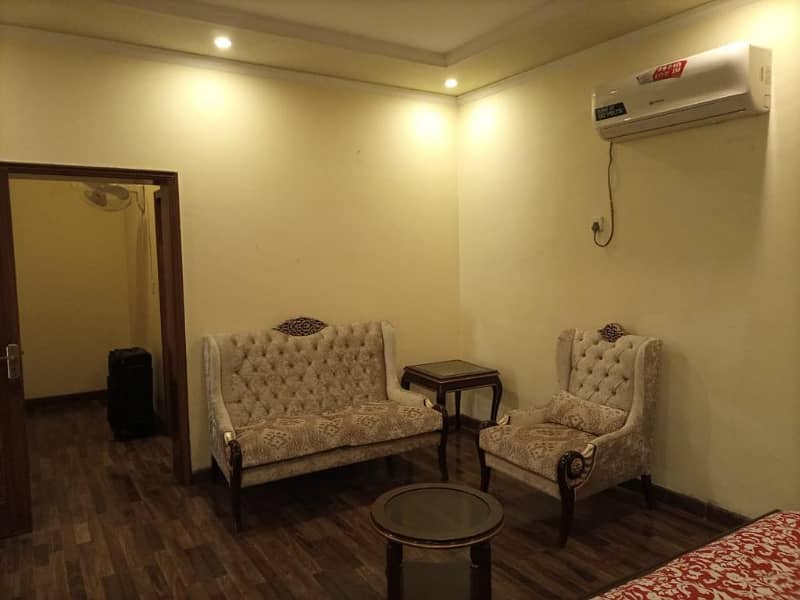 One Kanal Beautifull House Available For rent in DHA Lahore Cantt 8