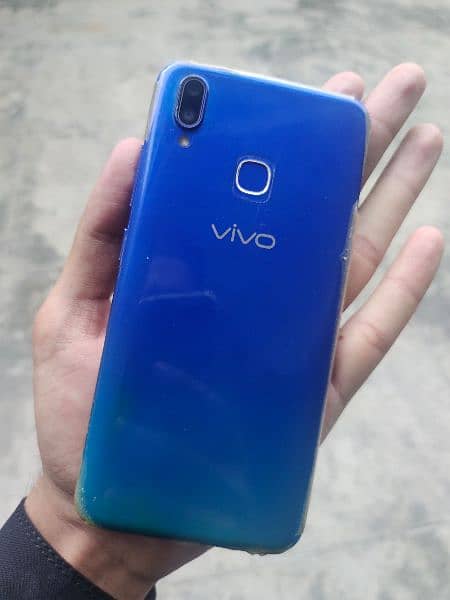 vivo y93 3gb ram hai or 32 gb memory hai 7