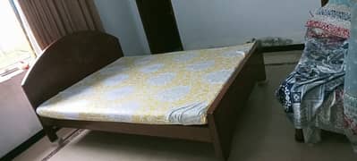 Queen size bed with mattress