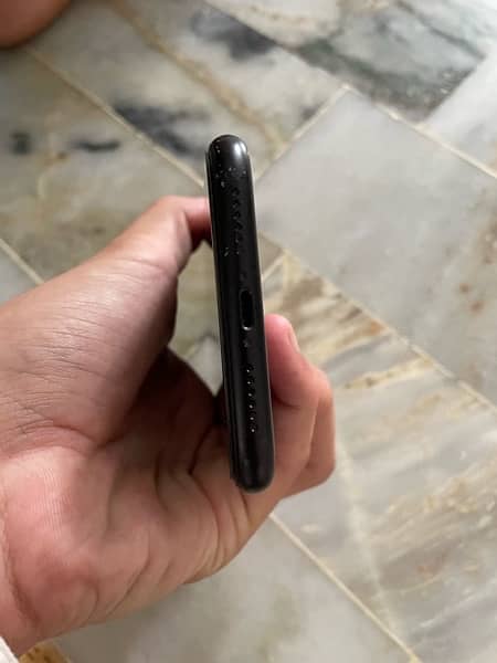 Iphone Xr Factory unlocked non pta 3