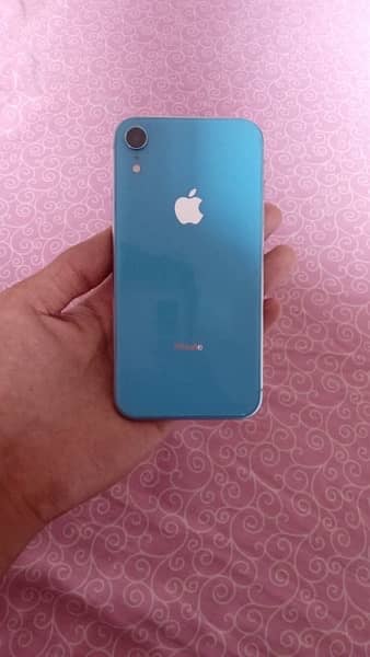 IPhone XR 64GB NON PTA 10/10 CONDITION URJENT SELL 8