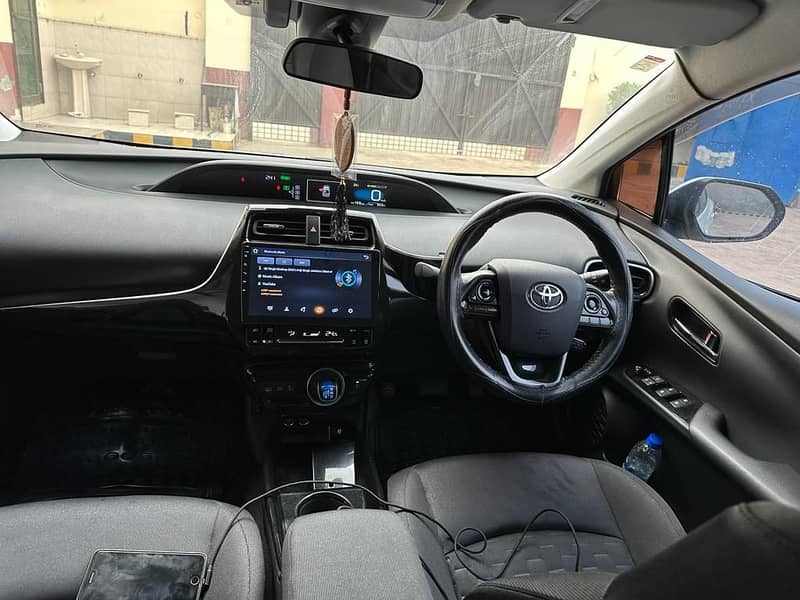 Toyota Prius PHV 1.8 (Plug In Hybrid) Model 2018 / Prius Model 2018/20 2