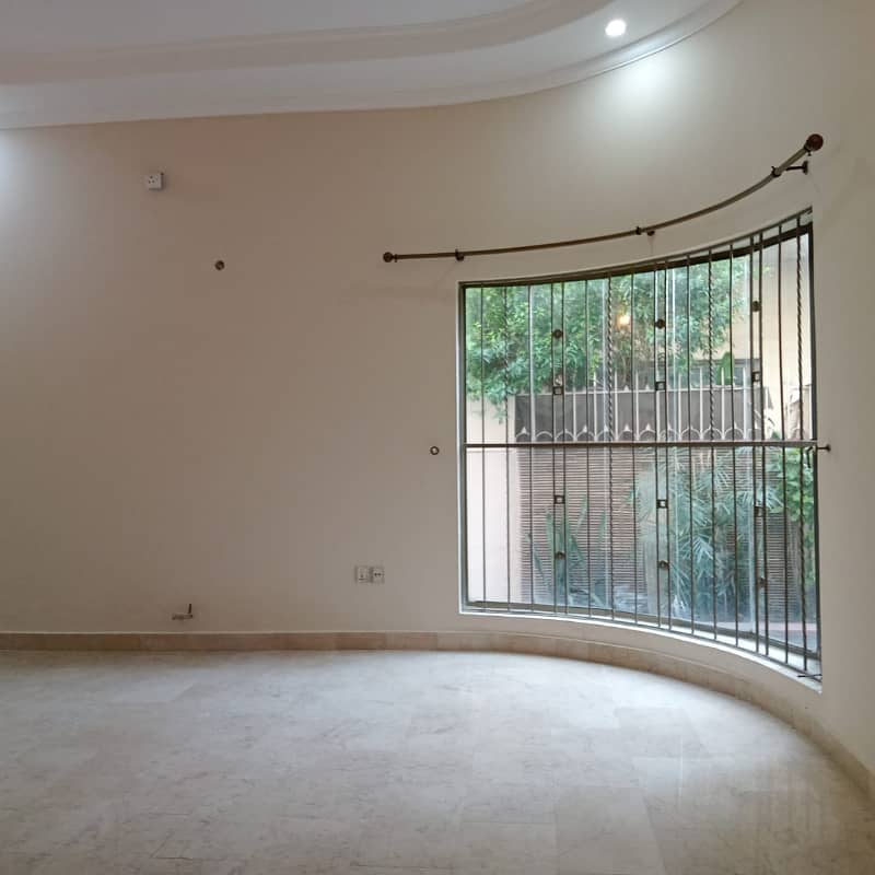 One Kanal Beautifull House Available for Rent in DHA Lahore Cantt 14