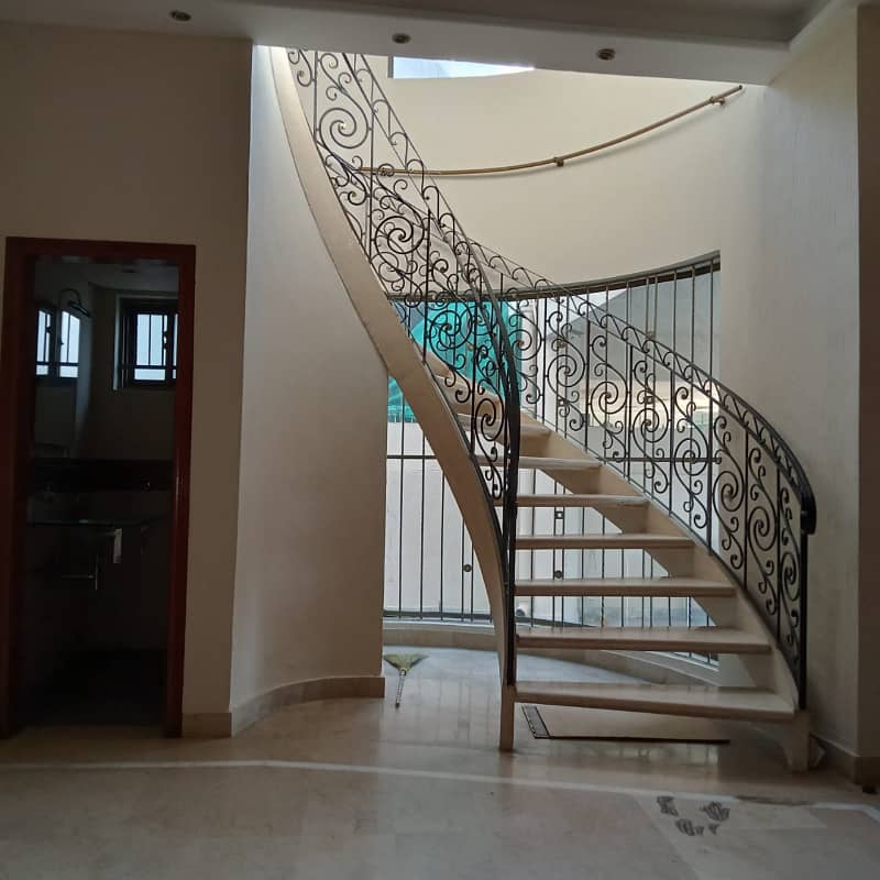 One Kanal Beautifull House Available for Rent in DHA Lahore Cantt 15