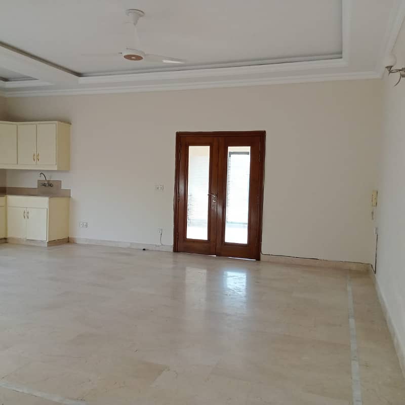 One Kanal Beautifull House Available for Rent in DHA Lahore Cantt 24