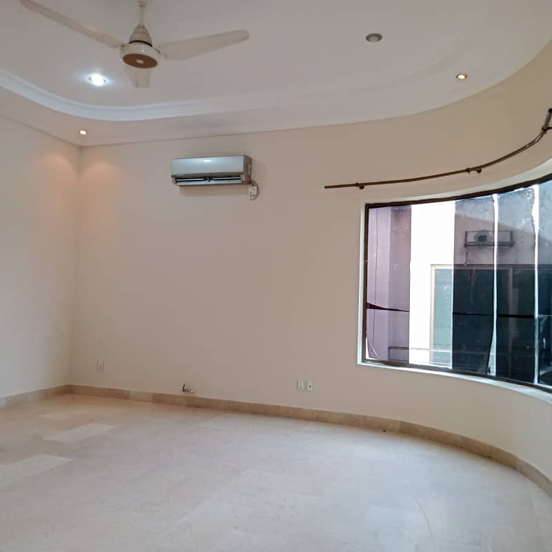 One Kanal Beautifull House Available for Rent in DHA Lahore Cantt 28