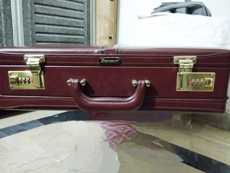 [IMPORTED] BriefCase Maroon Colour 0