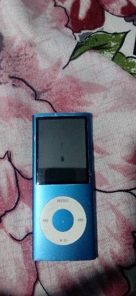 IPOD 8GB 1