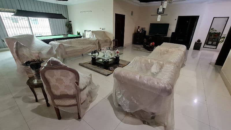 New Sofa Set. 9 Seater. 1