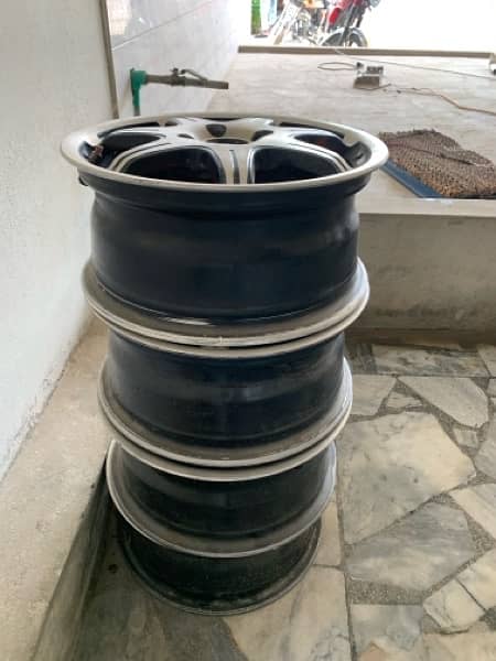 4nugut 15Inch 1