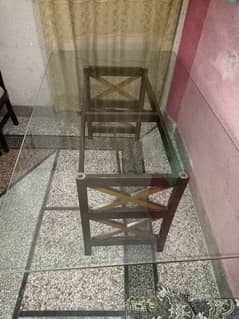 dinning table with 6 chair in very good condition