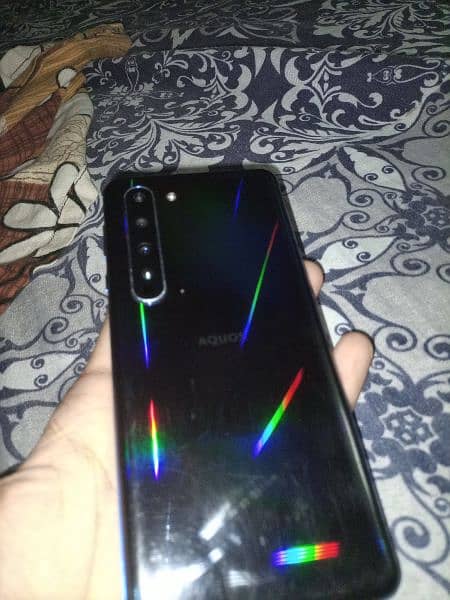 Aquos R5G 2