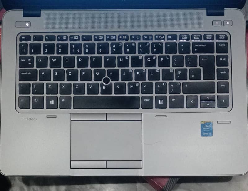 Laptop for sell core 1 5 2