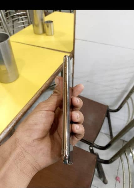 I phone xs max 64 gb gv arjent sale 1