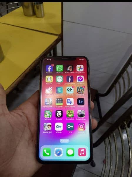 I phone xs max 64 gb gv arjent sale 7