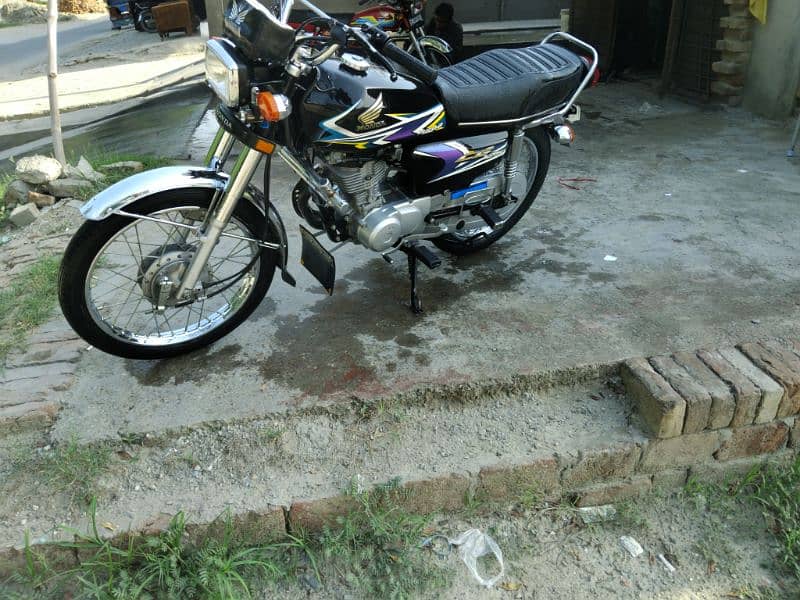 HONDA CG 125 BLACK 2