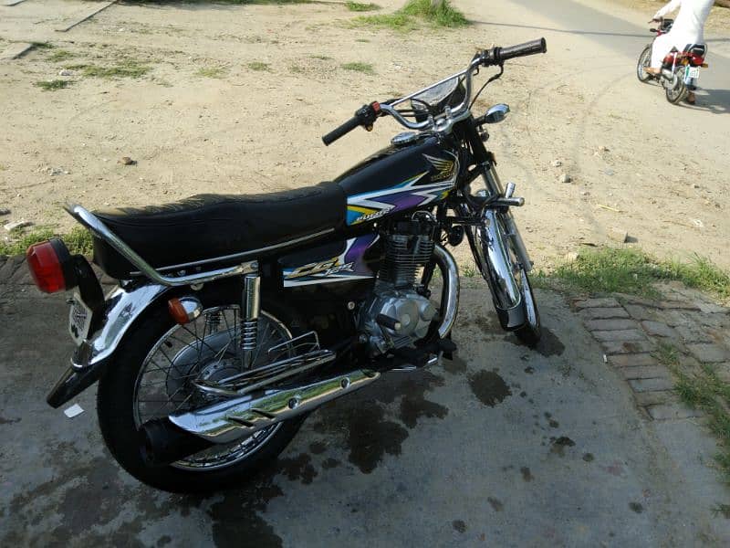 HONDA CG 125 BLACK 6