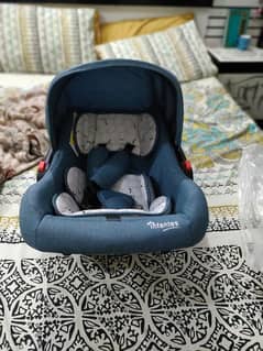 baby carrycot