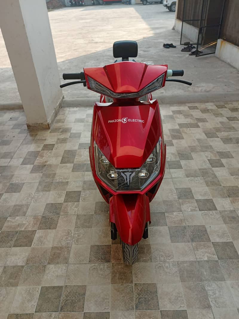 Pakzon Electric Scooty PES - 70L  With In Different Colours 2