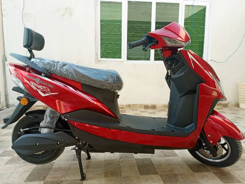 Pakzon Electric Scooty PES - 70L  With In Different Colours 5