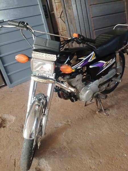 Honda 125 20 model.  wtsap 0304=9061980 6