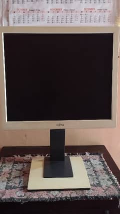 FUJITSU LCD 14 Inch