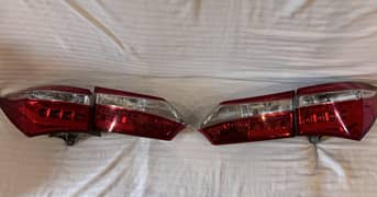 2014-2016 Toyota Corolla Genuine Headlight