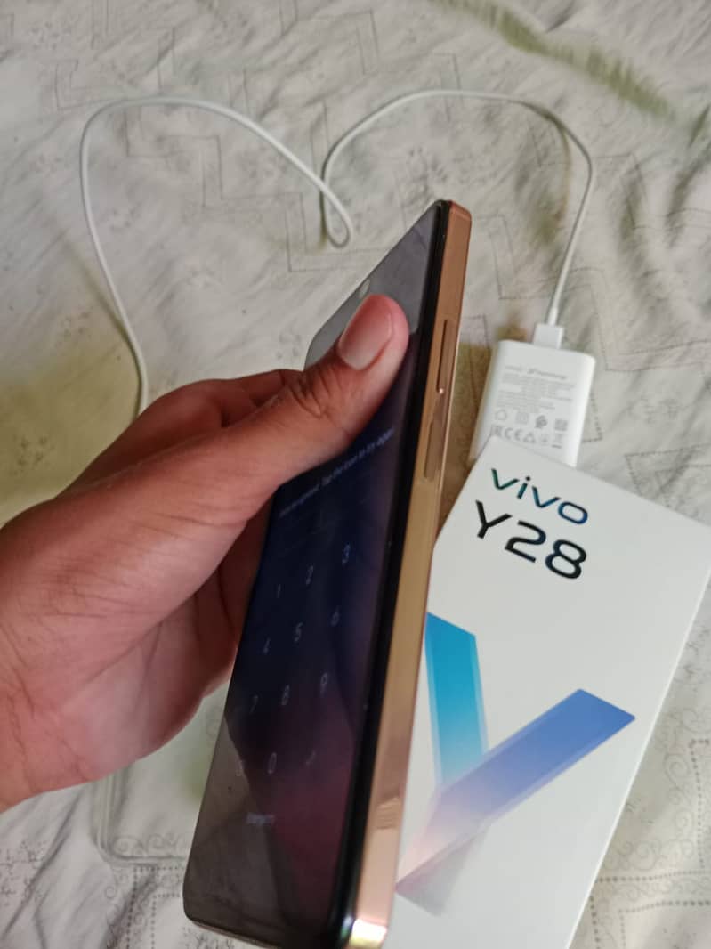 Vivo y28 8