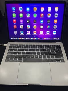 MacBook Pro 2017 13 inches 128gb