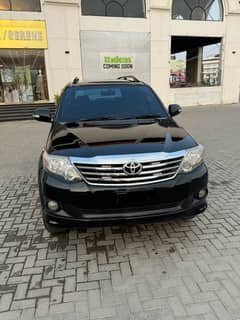 Toyota Fortuner V 2013