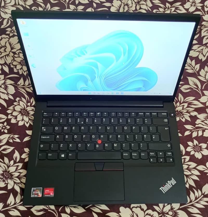 11th-GEN Lenovo Thinkpad E14 Ryzen 5=Core i7 8GB-RAM/ 256GB-SSD 14"LED 6