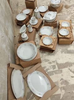 DINNER SET