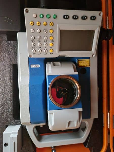 Stonex R1 Plus Total station 7