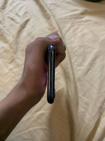 iPhone X 64 gb 4