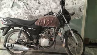 bike in black Suzuki 110