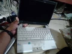 Toshiba R 600 core 2 duo laptop sirf parts kei liye