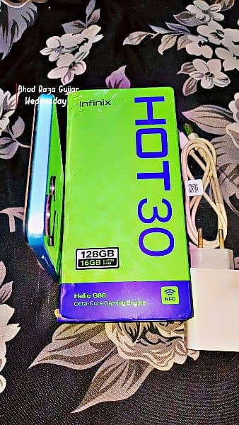 infinx hot 30 8+8 GB Ram 128gb memory 1 month 21 days warranty pack 4