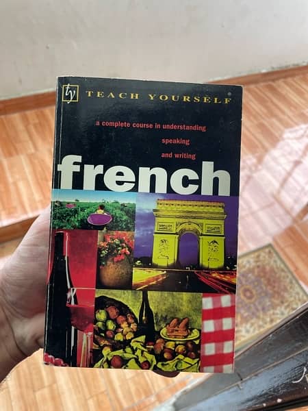 TEACH YOURSELF FRENCH 1